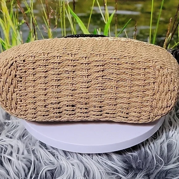 Brighton Woven Straw & Brown Leather Shoulder Bag w/ Heart Charm + Dust Bag - Picture 5 of 12